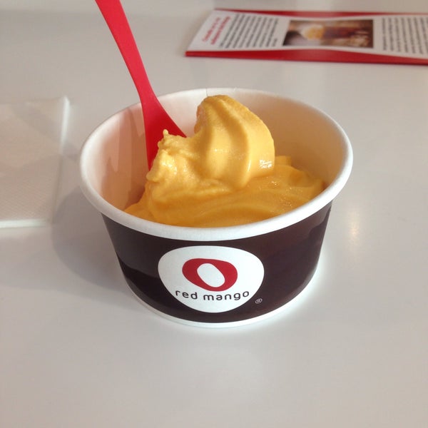 Photo taken at Red Mango by Ekaterina A. on 2/18/2015