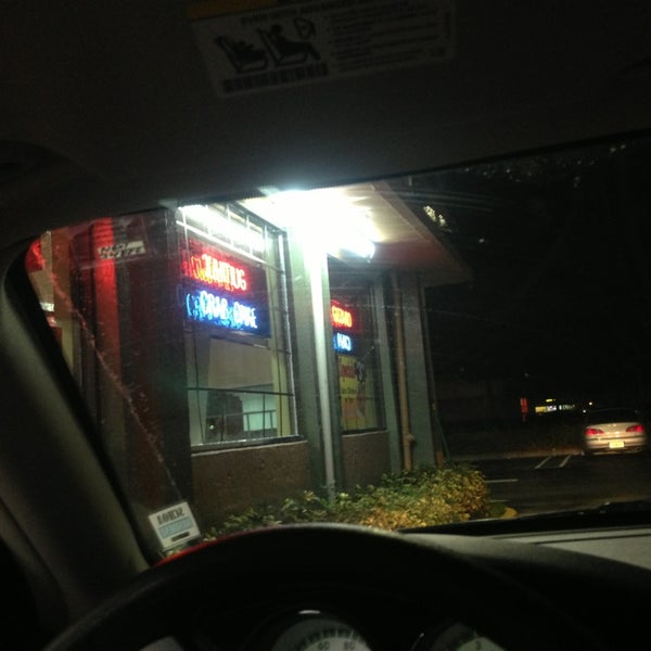 Hook And Reel Fish Steak & Lemonade 7468 W Commercial Blvd