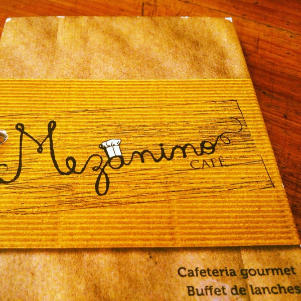 รูปภาพถ่ายที่ Caffè Lorenzon โดย Eduardo M. เมื่อ 12/7/2014