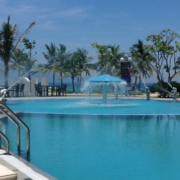 5/25/2014 tarihinde Alex C.ziyaretçi tarafından Holiday Beach Hotel Danang Hotel &amp; Resort'de çekilen fotoğraf
