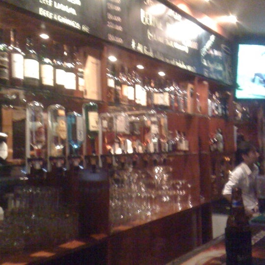Das Foto wurde bei The Dublin Gate Irish Pub von Alex C. am 12/25/2012 aufgenommen