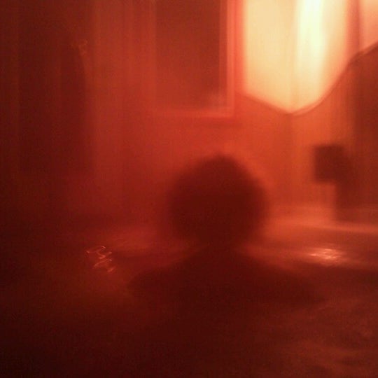 11/18/2012 tarihinde Paul S.ziyaretçi tarafından Oasis Hot Tub Garden'de çekilen fotoğraf