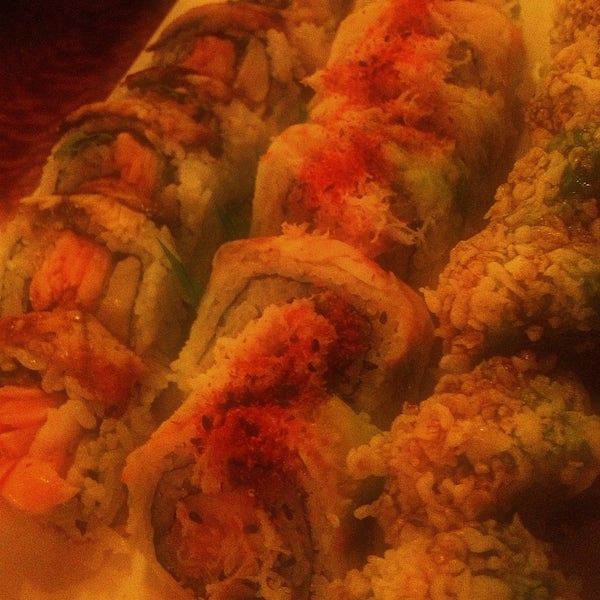 รูปภาพถ่ายที่ Banzai Sushi โดย Starla C. เมื่อ 4/23/2013