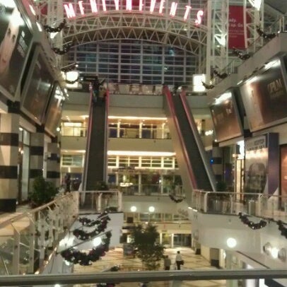 Menlyn Park Shopping Centre Lois Ave