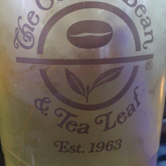 4/10/2013にAkop M.がThe Coffee Bean &amp; Tea Leafで撮った写真