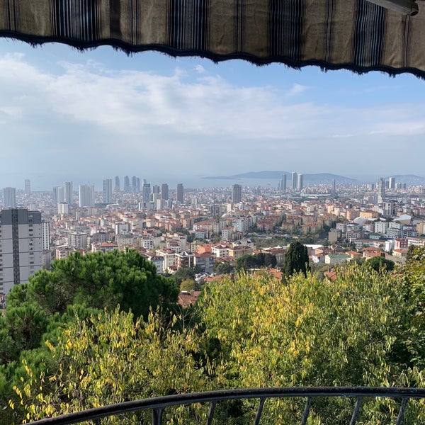 Снимок сделан в İstanbul&#39;un Balkonu пользователем Emre İ. 10/26/2019