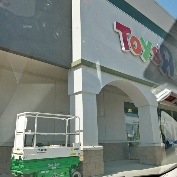 Toys"R"Us (Now Closed) - 2 tips