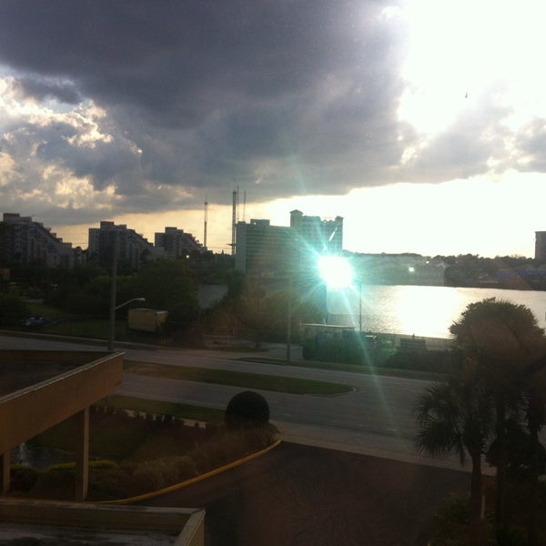 4/26/2013 tarihinde Yadian O.ziyaretçi tarafından Best Western Orlando Gateway Hotel'de çekilen fotoğraf