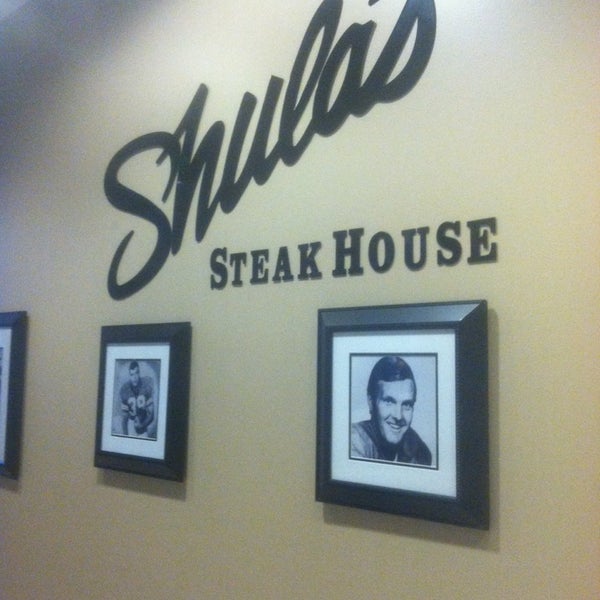 รูปภาพถ่ายที่ Shula&#39;s Steak House โดย Tim K. เมื่อ 4/29/2014