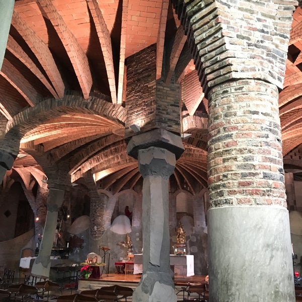 1/2/2016에 mkdir님이 Cripta Gaudí에서 찍은 사진