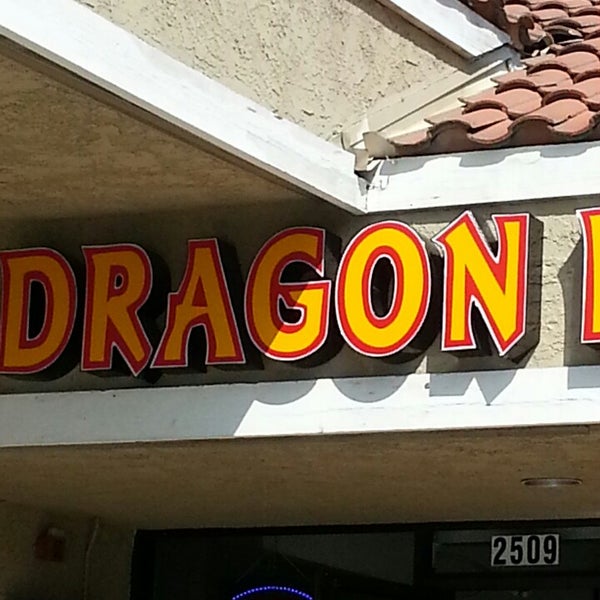 รูปภาพถ่ายที่ Dragon Loco Chinese Mexican Fusion โดย Chad G. เมื่อ 3/24/2013