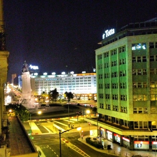 10/14/2012 tarihinde Olesia D.ziyaretçi tarafından Hotel Expo Astoria'de çekilen fotoğraf
