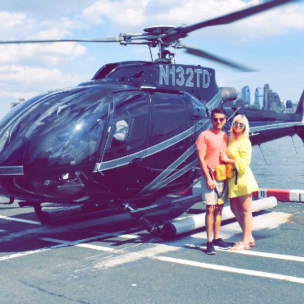 Foto tirada no(a) Liberty Helicopter Tours por Celien ꕤ em 5/14/2018