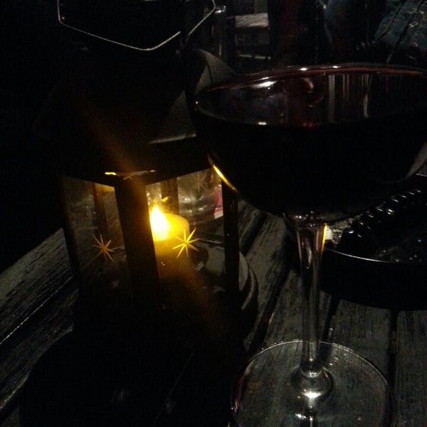 6/8/2014にPatricia S.がTen Restaurant and Wine Barで撮った写真