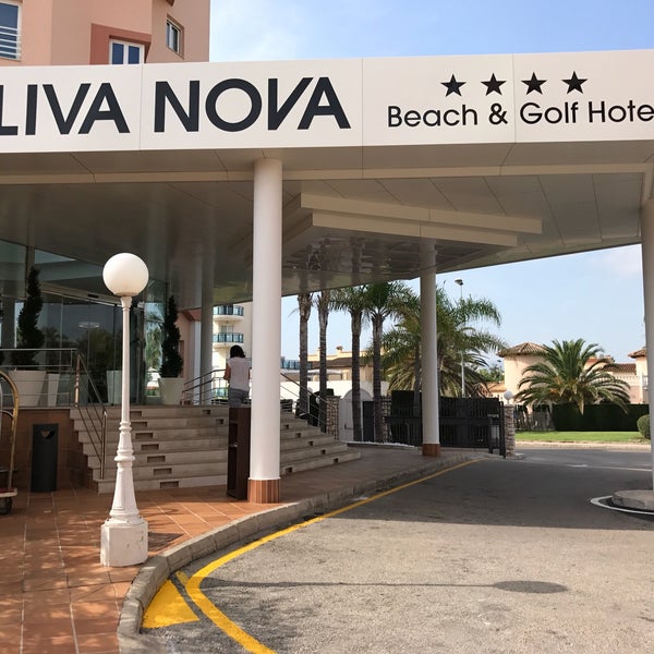 Photo taken at Oliva Nova Beach &amp; Golf Resort by Domingo R. on 8/25/2017