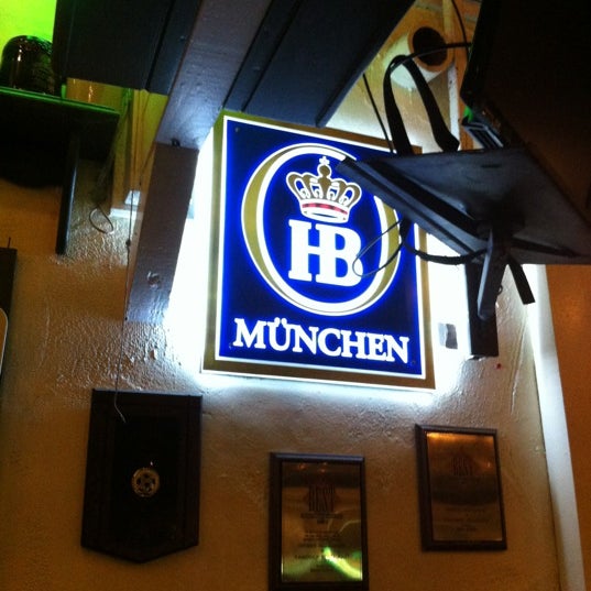 11/10/2012에 Rex님이 Kaiserhof Restaurant &amp; Biergarten에서 찍은 사진
