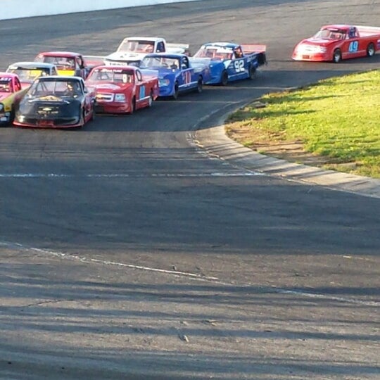 Foto tirada no(a) Seekonk Speedway por Tammie em 8/10/2013