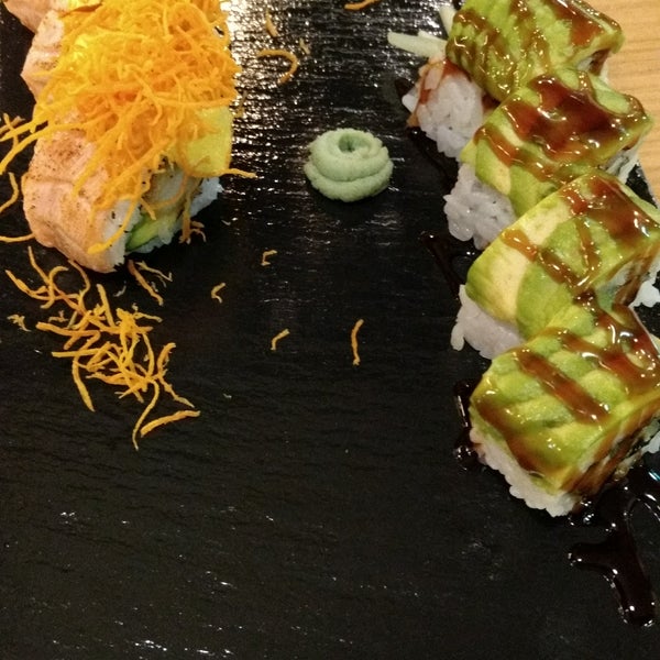 Снимок сделан в The Sushi Room пользователем Sergi T. 9/25/2017