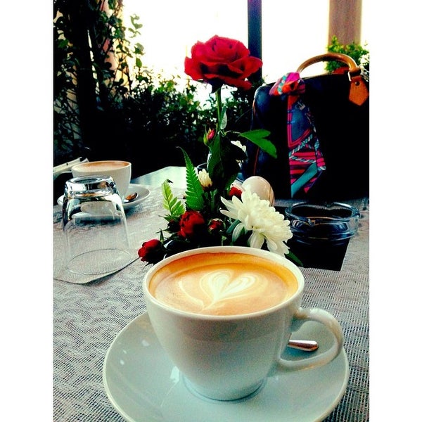 Photo taken at Italianissimo Restaurant Dubai by Aisha A. on 2/21/2014