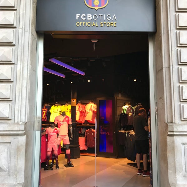 Photos At Fcbotiga La Dreta De L Eixample Ronda Universitat