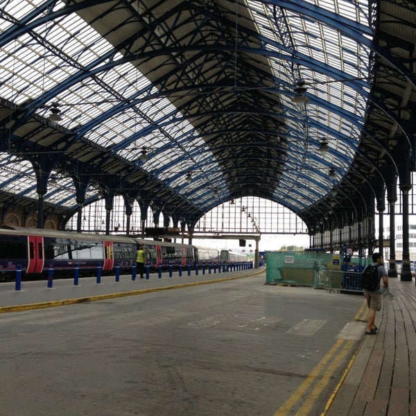 Harderwijk railway station. Platform 8. Жд станция выхино. Ткоио станция ueno. Platform 8.