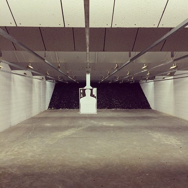4/7/2014にRamir C.がDFW Gun Range and Training Centerで撮った写真