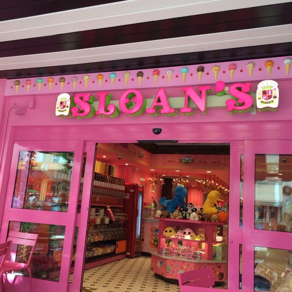 12/14/2013 tarihinde Adam S.ziyaretçi tarafından Sloan&#39;s Ice Cream - Delray'de çekilen fotoğraf