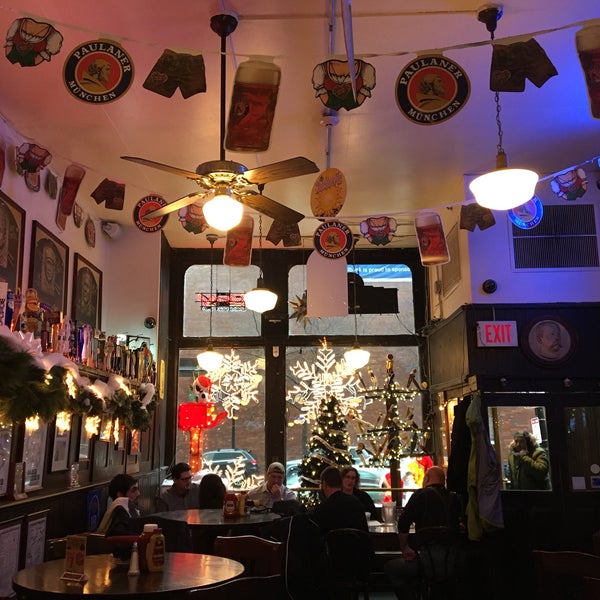 1/10/2016 tarihinde Nata S.ziyaretçi tarafından Jacob Wirth Restaurant'de çekilen fotoğraf