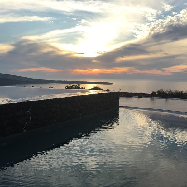 รูปภาพถ่ายที่ Santo Maris Oia Luxury Suites and Spa in Santorini โดย Stratis V. เมื่อ 10/21/2017