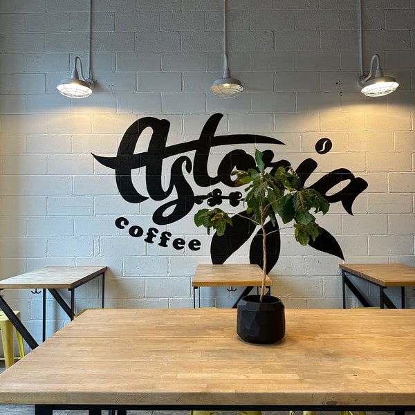 Photo prise au Astoria Coffee par Hoyin T. le1/18/2023