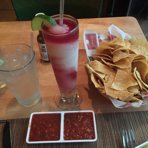 Снимок сделан в Gabriela&#39;s Restaurant &amp; Tequila Bar пользователем Ron Z. 5/5/2017