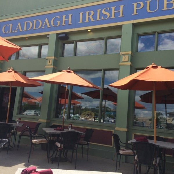Foto tirada no(a) Claddagh Irish Pub por Joshua M. em 7/16/2014