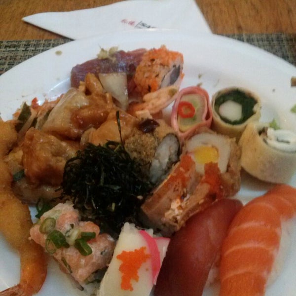 Photo taken at Restaurante Sapporo - Itaim Bibi by Raquel S. on 8/7/2013