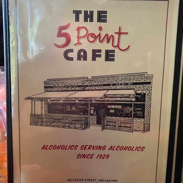Foto tomada en The 5 Point Cafe  por Mad G. el 10/8/2021