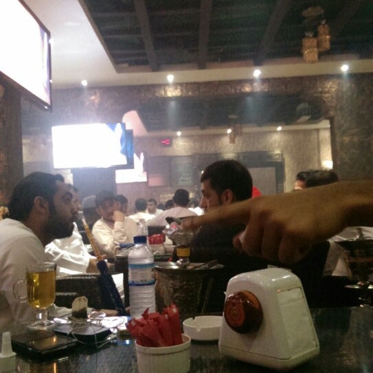 Foto tirada no(a) Kazablo Restaurant and Cafe por Mohammed A. em 6/16/2014