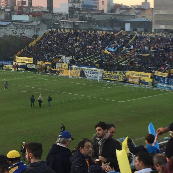 Estadio Don León Kolbovski - Wikipedia