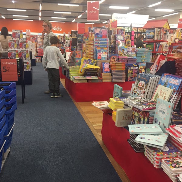 Photos At Centre Commercial Avignon Nord Shopping Mall In Le Pontet