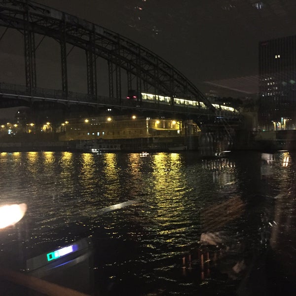 2/10/2017 tarihinde Thierry B.ziyaretçi tarafından Restaurant OFF Paris Seine'de çekilen fotoğraf