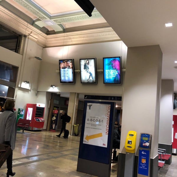 3/15/2018 tarihinde Thierry B.ziyaretçi tarafından Gare SNCF d&#39;Avignon-Centre'de çekilen fotoğraf