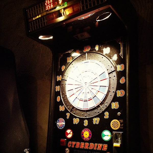 110 бар. Harats pub автозаводская. The peashem бар ресторан в питере. Harat's irish pub камчатка. Харатс паб алматы.