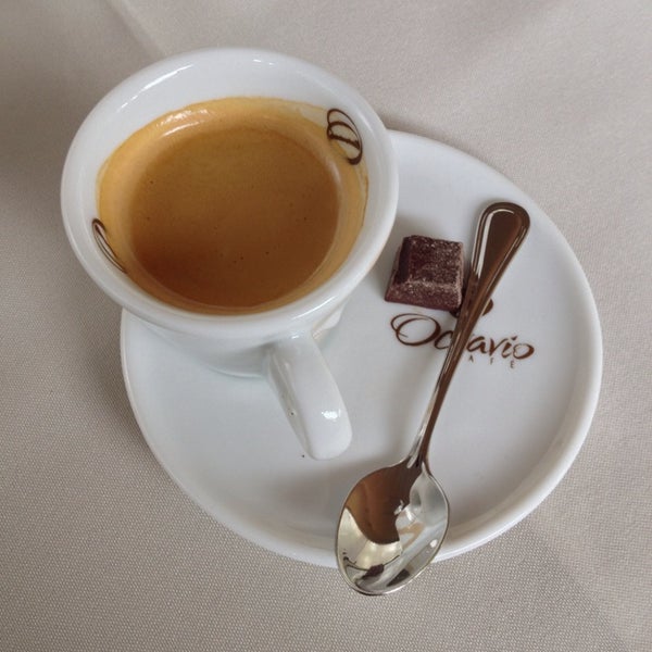 Photo taken at Espresso Mogiana Café by Marcelo A. on 7/18/2014
