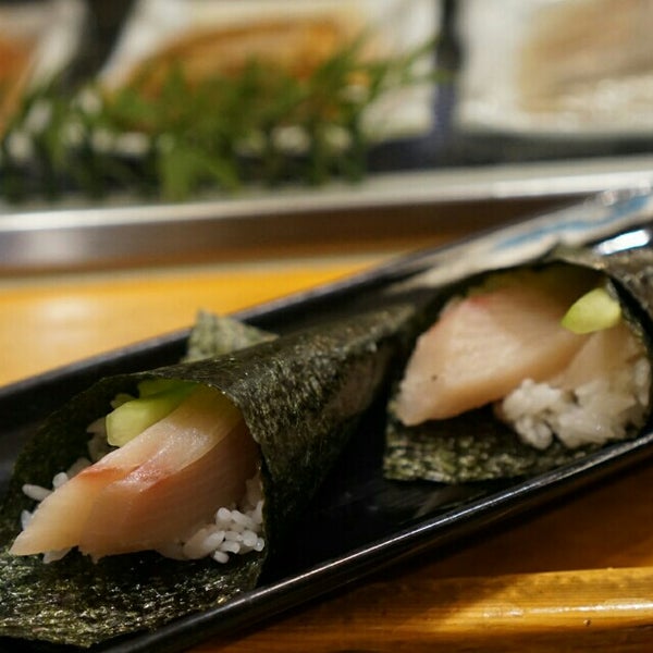 Снимок сделан в Jun&#39;s Sushi пользователем Christopher Y. 1/13/2016