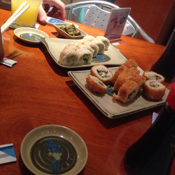 รูปภาพถ่ายที่ Sushi Akky โดย Nancy C. เมื่อ 1/26/2015