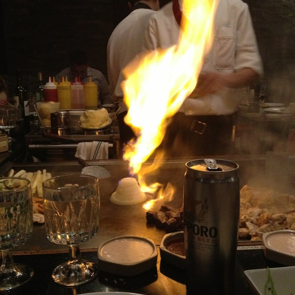 Снимок сделан в Osaka Japanese Sushi and Steakhouse пользователем Tess G. 1/1/2013
