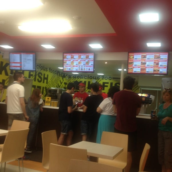 Photo taken at Killfish Burgers by Dmitriy 🇬🇧 on 6/23/2013