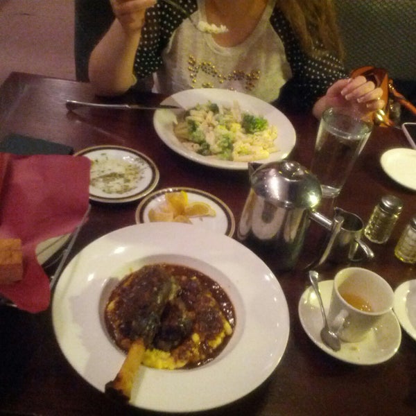 11/8/2014にAlNeil M.がKora Restaurant &amp; Barで撮った写真