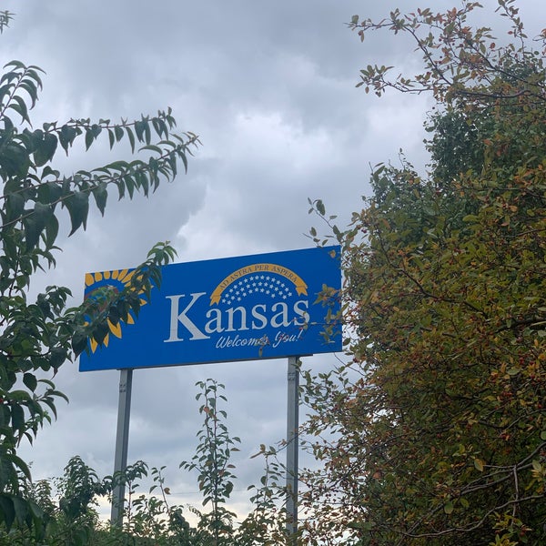 Kansas / Missouri State Line Kansas City, MO