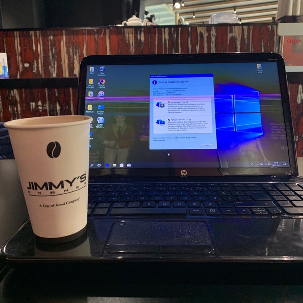 Foto tomada en Jimmy&#39;s Coffee Corner  por Gazez A. el 2/19/2019
