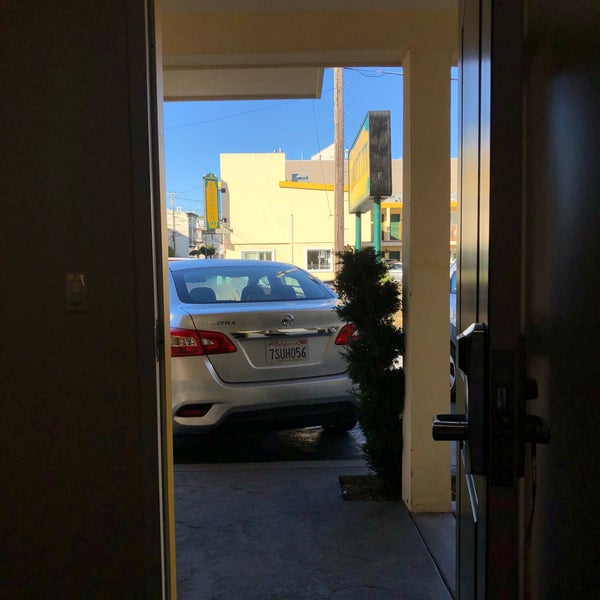 Greenwich Inn Cow Hollow 3201 Steiner St