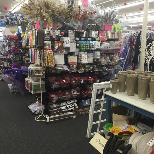 bridesmaid consignment store